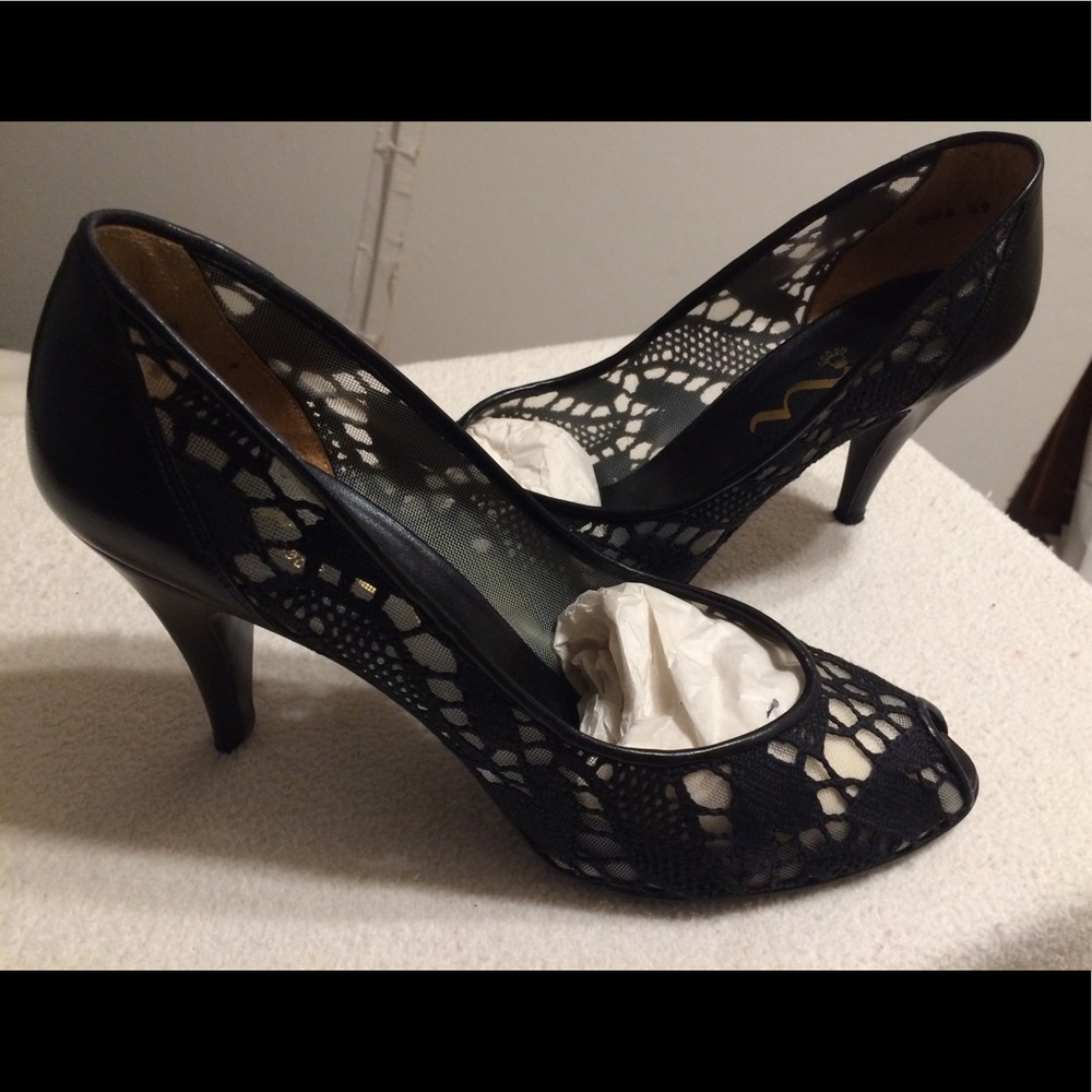 Sexy Black Crochet Women's Shoes, 3.5” Heels, Size 8 Medium, Nina